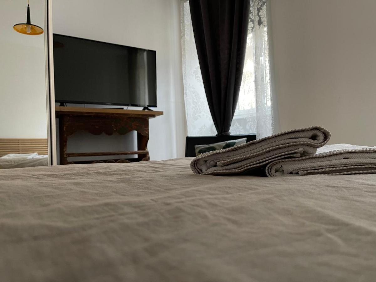 Apartments Kremenic ツレス エクステリア 写真