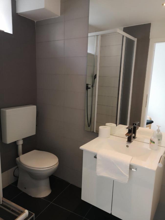 Apartments Kremenic ツレス エクステリア 写真